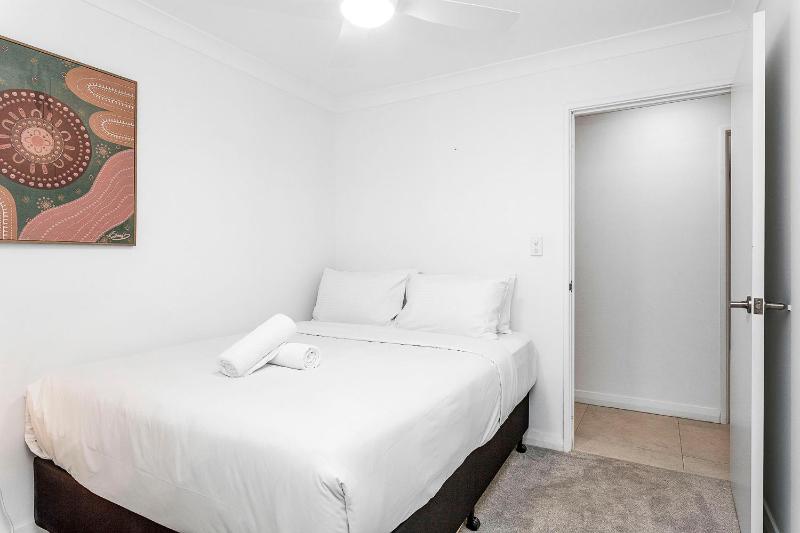 Scarborough Retreat -3BRM 5mins to the beach - image 3
