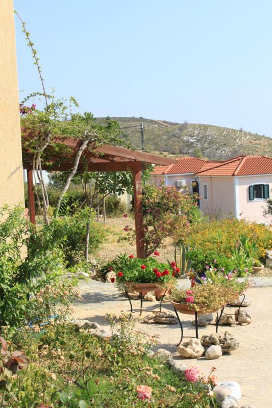 Maria's Garden Apartments - image 20