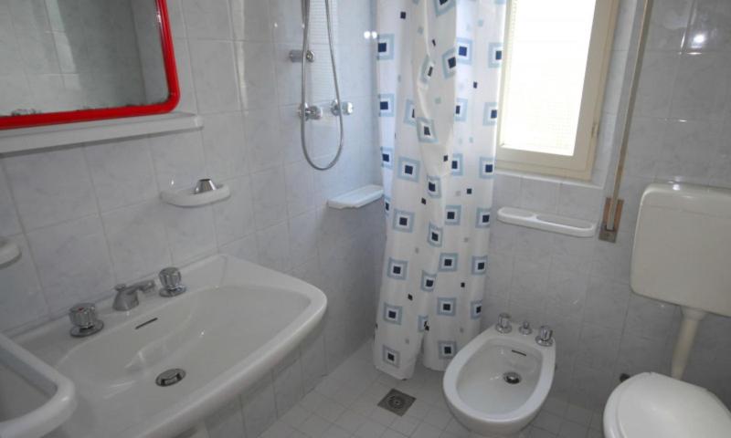 Cozy villa in Lignano Pineta - image 2