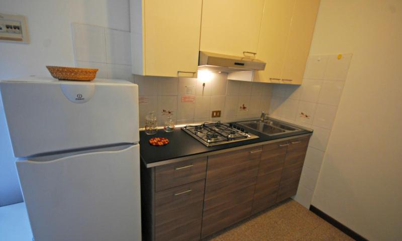 Terraced house 700mt from the sea - image 2