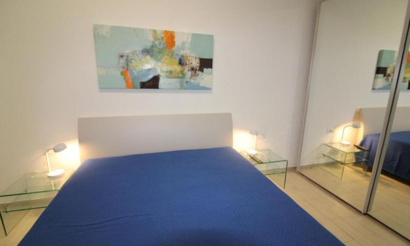 Cozy flat by the sea - image 17