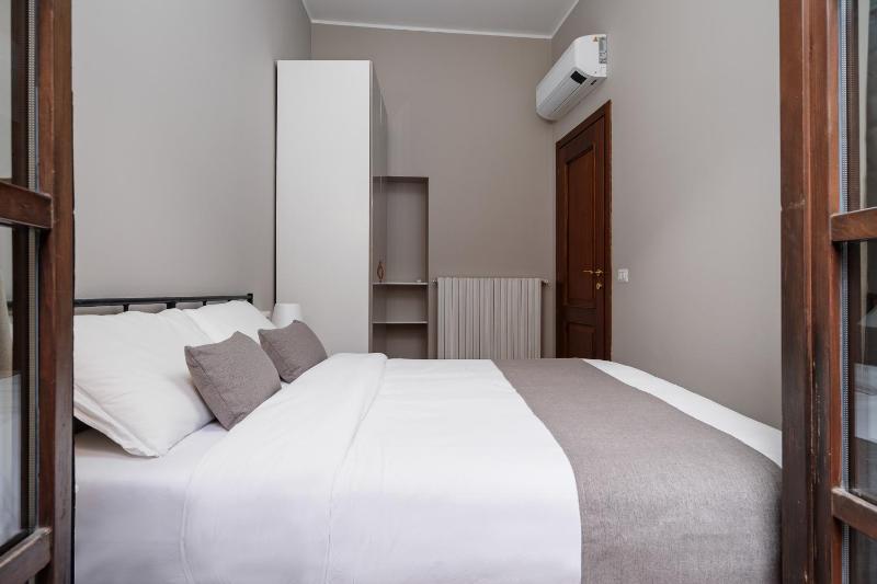 Classbnb - Luxury Apartment in Milan's Fashion District - 5 Min from Galleria Vittorio Emanuele II - image 14
