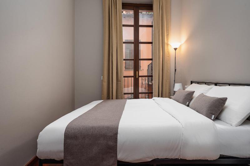 Classbnb - Luxury Apartment in Milan's Fashion District - 5 Min from Galleria Vittorio Emanuele II - image 7