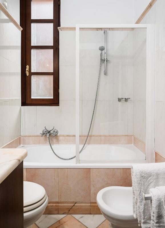 Classbnb - Luxury Apartment in Milan's Fashion District - 5 Min from Galleria Vittorio Emanuele II - image 13