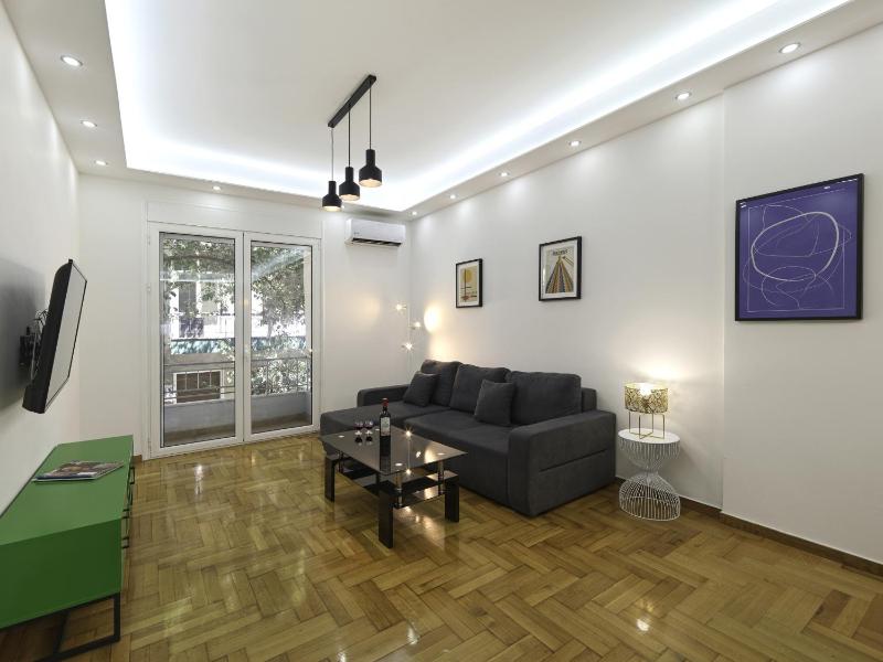 Modern Comfort in Kipseli - image 1