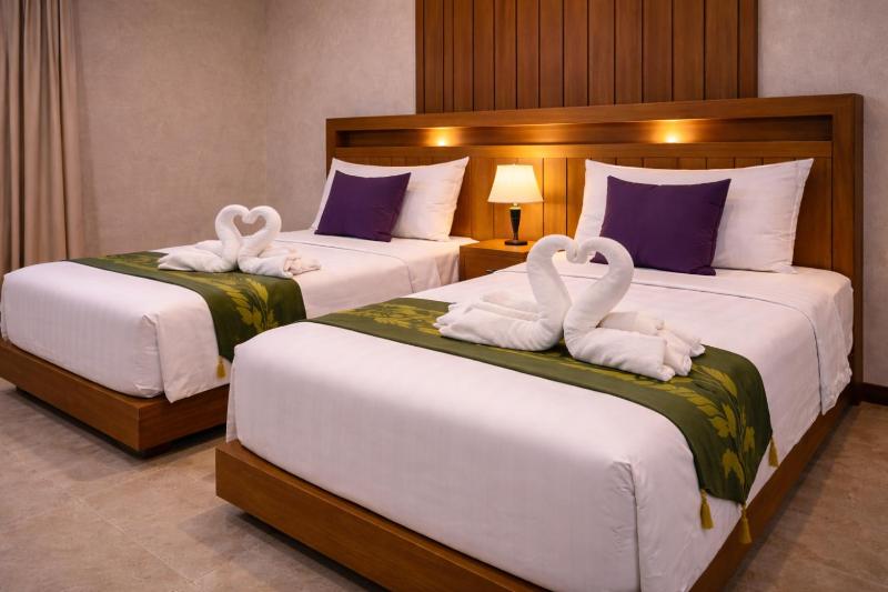Aura Inn - image 4