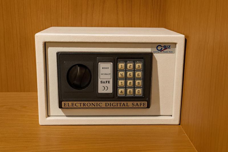 Aura Inn - image 7