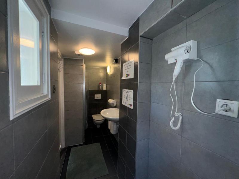 Hostel Cosmos Amsterdam - image 14