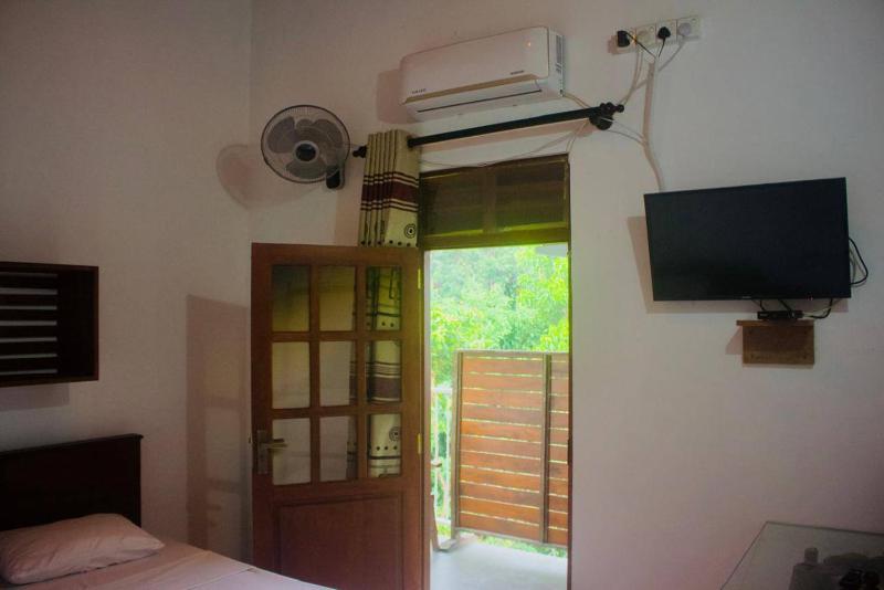 Sangria Grand Hotel -pvt Ltd middeniya - image 4