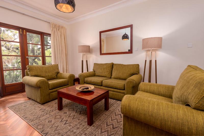 Bronte Hotel - image 5