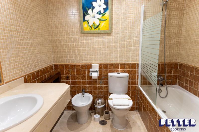 3BR Pool and Views By Better Bookings - image 24