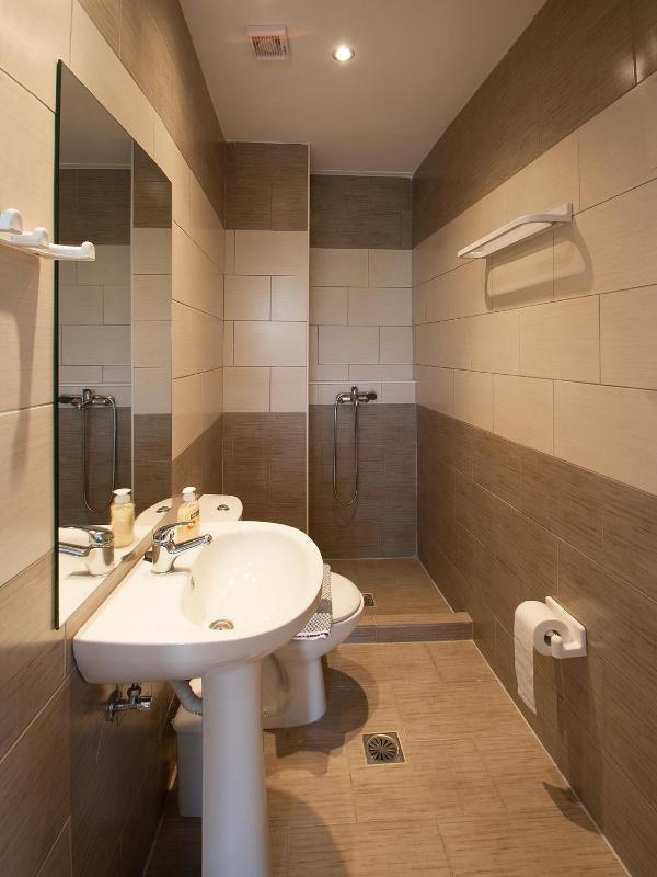 Triple Room image 4