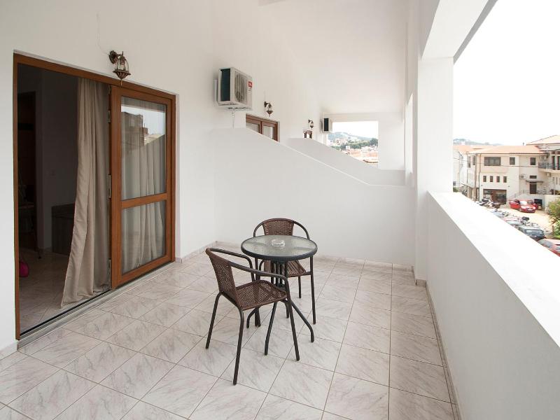 PINEAPPLE Skiathos - image 17