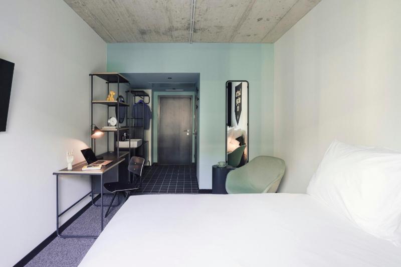 The Social Hub Porto Extended Stay - image 12