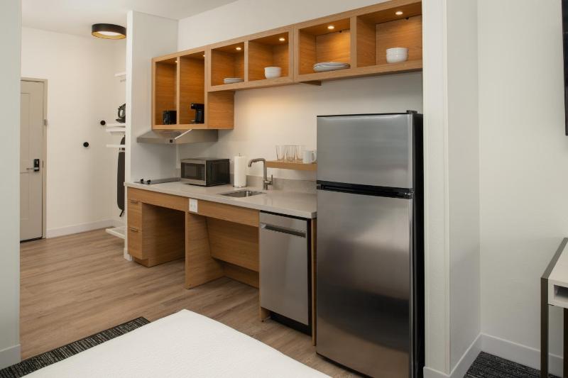 TownePlace Suites by Marriott Portland Airport - image 10