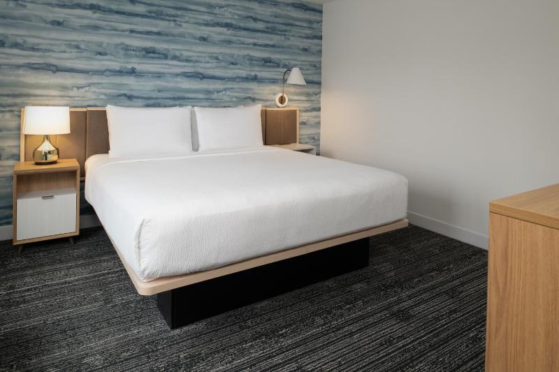 TownePlace Suites by Marriott Portland Airport - image 9