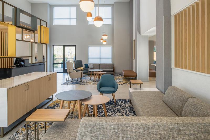 TownePlace Suites by Marriott Portland Airport - image 26