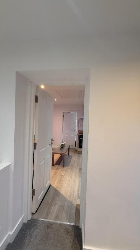 Cozy 1 Bedroom Fully Furnished Apartment - image 20