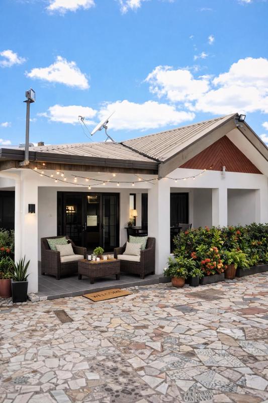 Nadi Airport Bed & Breakfast - image 1