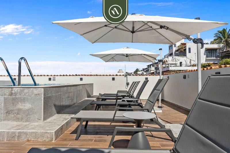 2BR/2BA Puerto Vallarta Condo | Near Ocean Pool - image 10