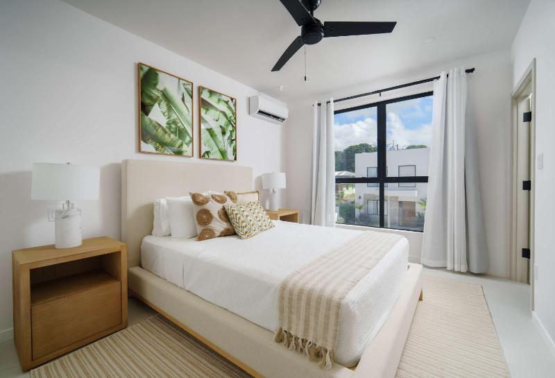 Elegant 2BR Pool Villa Beach 5min Holetown - image 13
