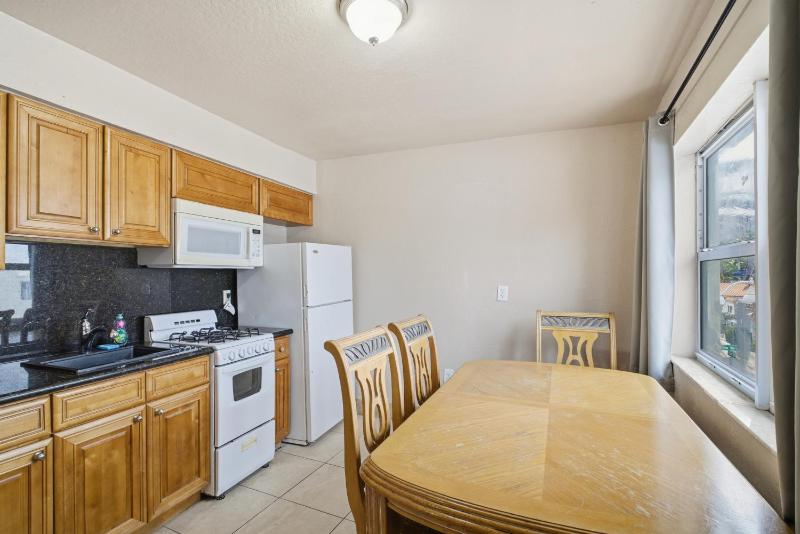 La Terrace Oceanfront - image 21