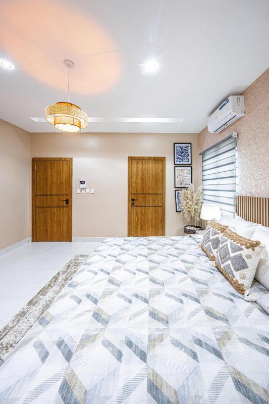 Smart Serviced 2-Bedroom Apartment Lekki - image 15