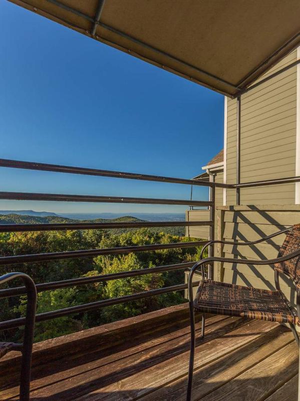 Cozy Chalet Pool & Hot Tub Mountain Views - image 7
