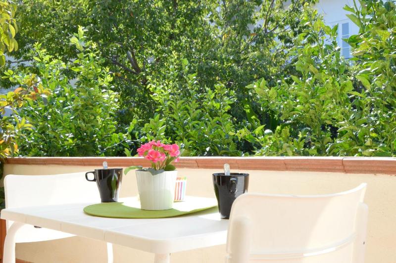 Studio with Terrace - Split Level image 2