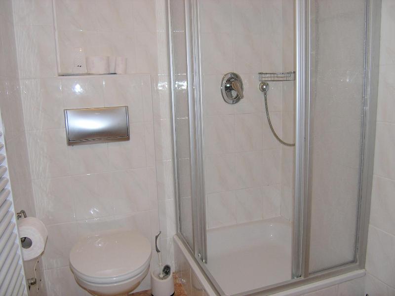 One-Bedroom Apartment with Sea View image 2