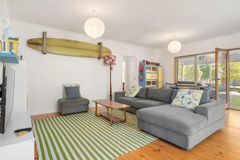 Pet Friendly Island Garden Retreat in Cowes - image 1