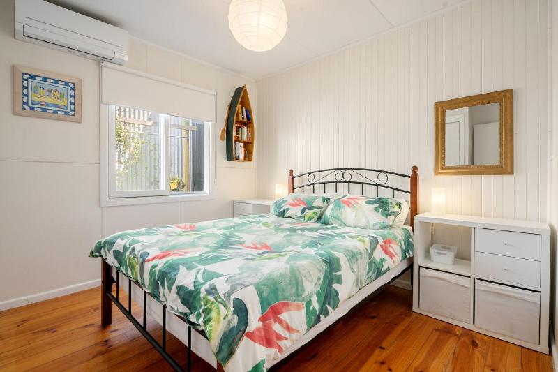 Pet Friendly Island Garden Retreat in Cowes - image 13