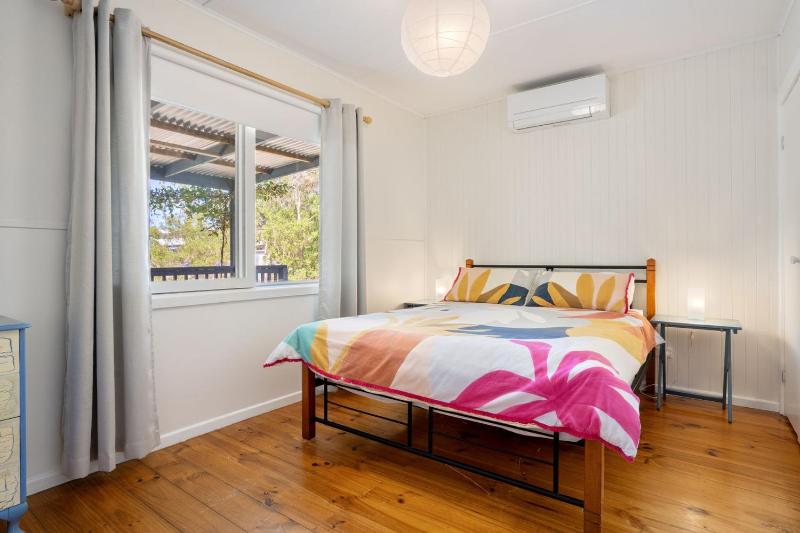 Pet Friendly Island Garden Retreat in Cowes - image 16