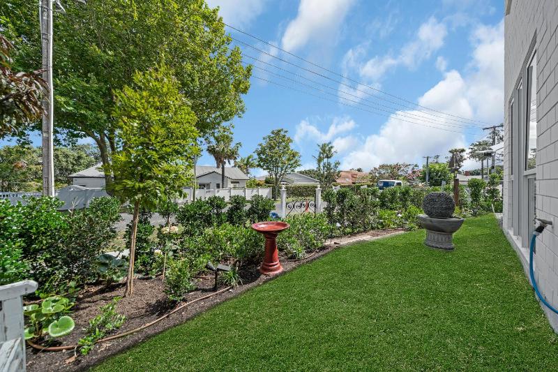 Brand New Bayswater Home - Minutes to Ferry - image 16