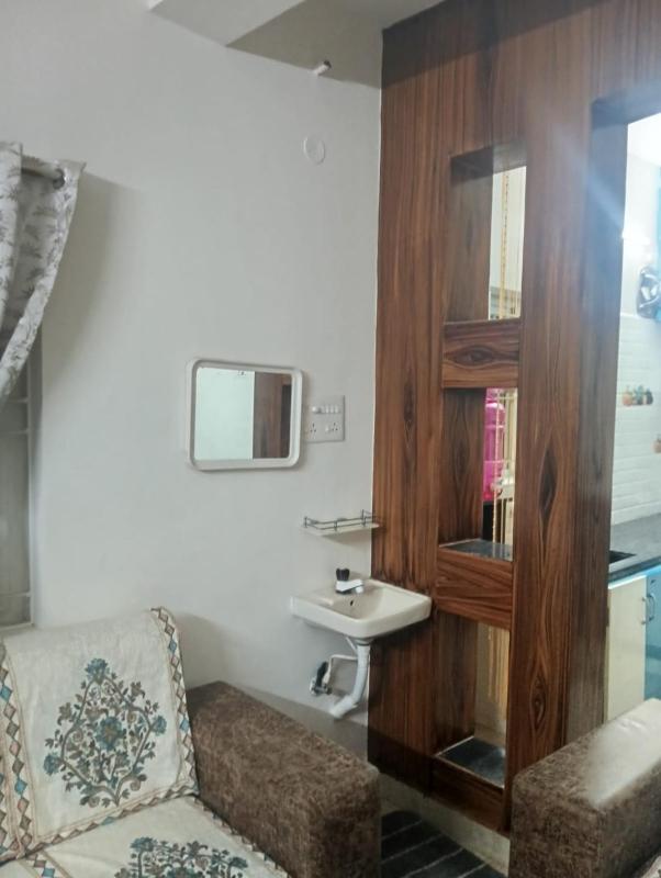 Santhi Homestay Apartments - image 3