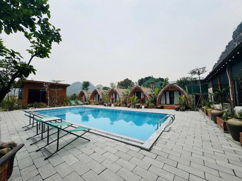 Bình An Mountain Side Bungalow - image 1
