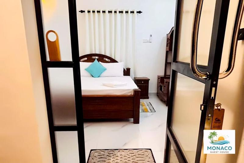 Monaco Guest House - image 14