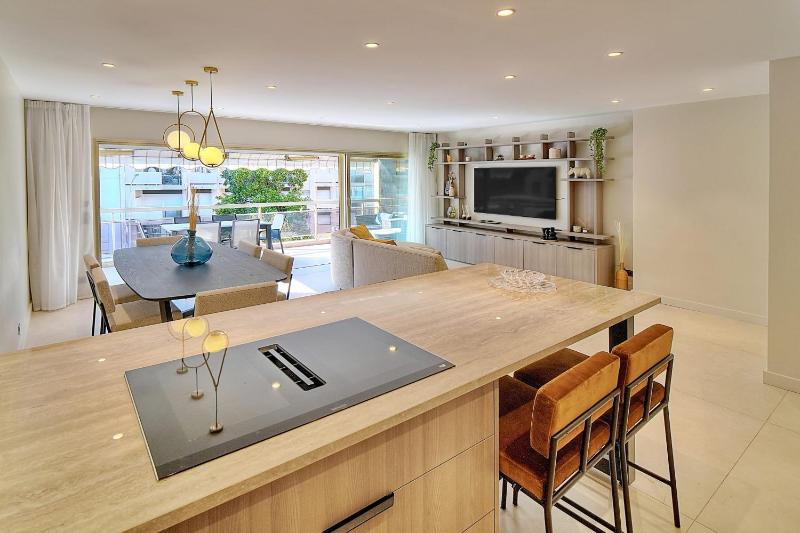 REF 1442 - Cannes Center - Apartment for rent - image 16