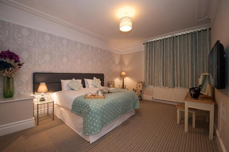 Superior Double Room image 1