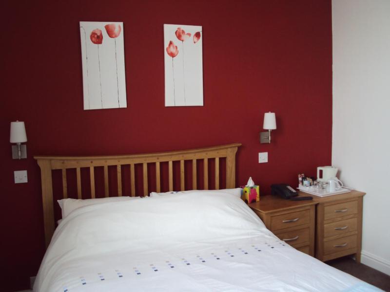 Double Room with Private Bathroom image 3