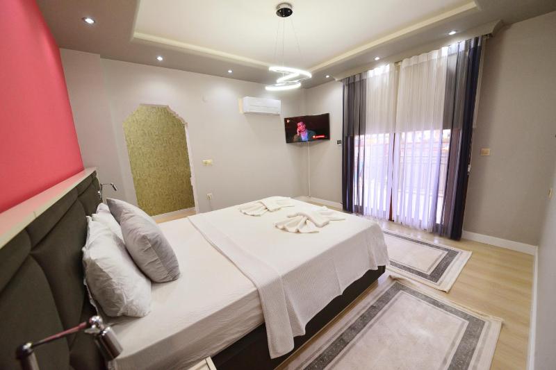 Gold villa - image 21
