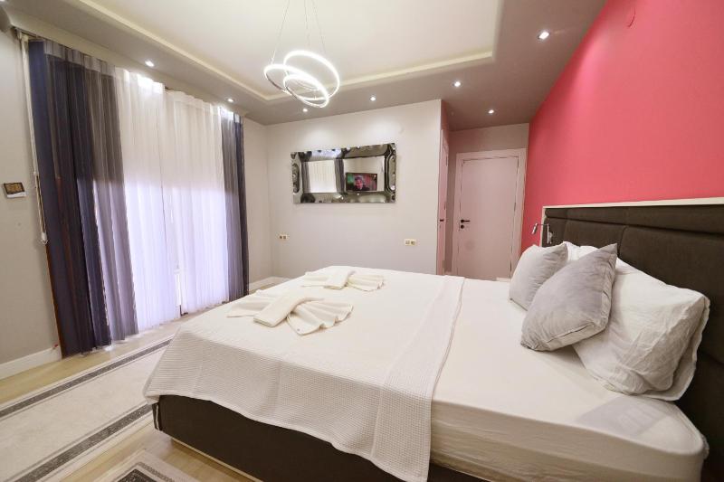Gold villa - image 12