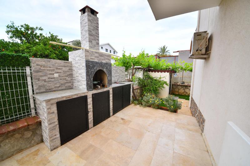 Gold villa - image 2