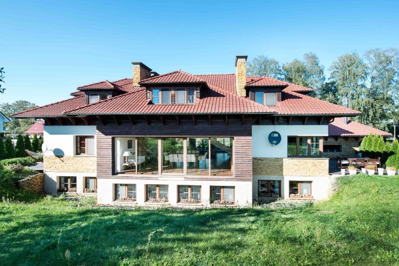Villa image 3