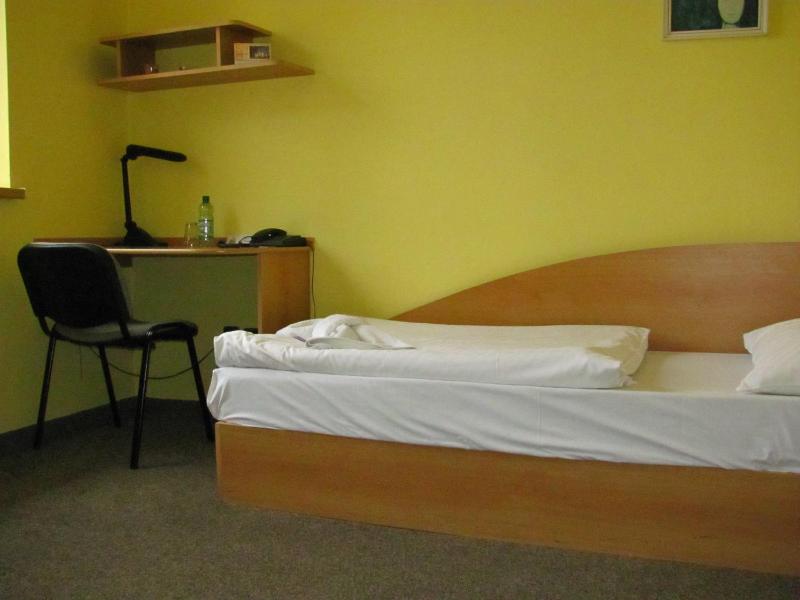 Deluxe Single Room image 3
