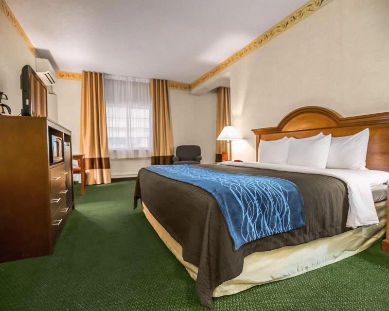 King Room - Non-Smoking image 1
