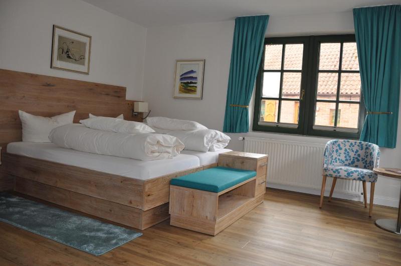 Superior Double Room image 3