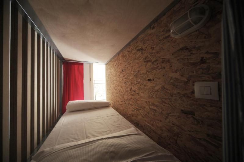 Bed in 4-Bed Mixed Dormitory Room image 2