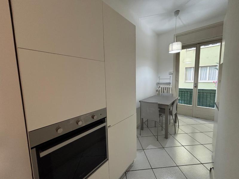 [Centrale e spazioso] 3 camere 3 bagni + terrazzo - image 18