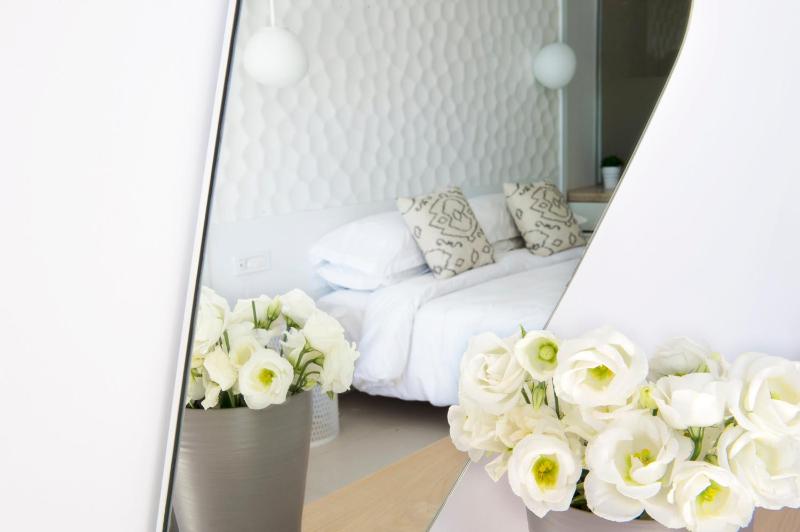 Apollon Deluxe Garden View Room image 4
